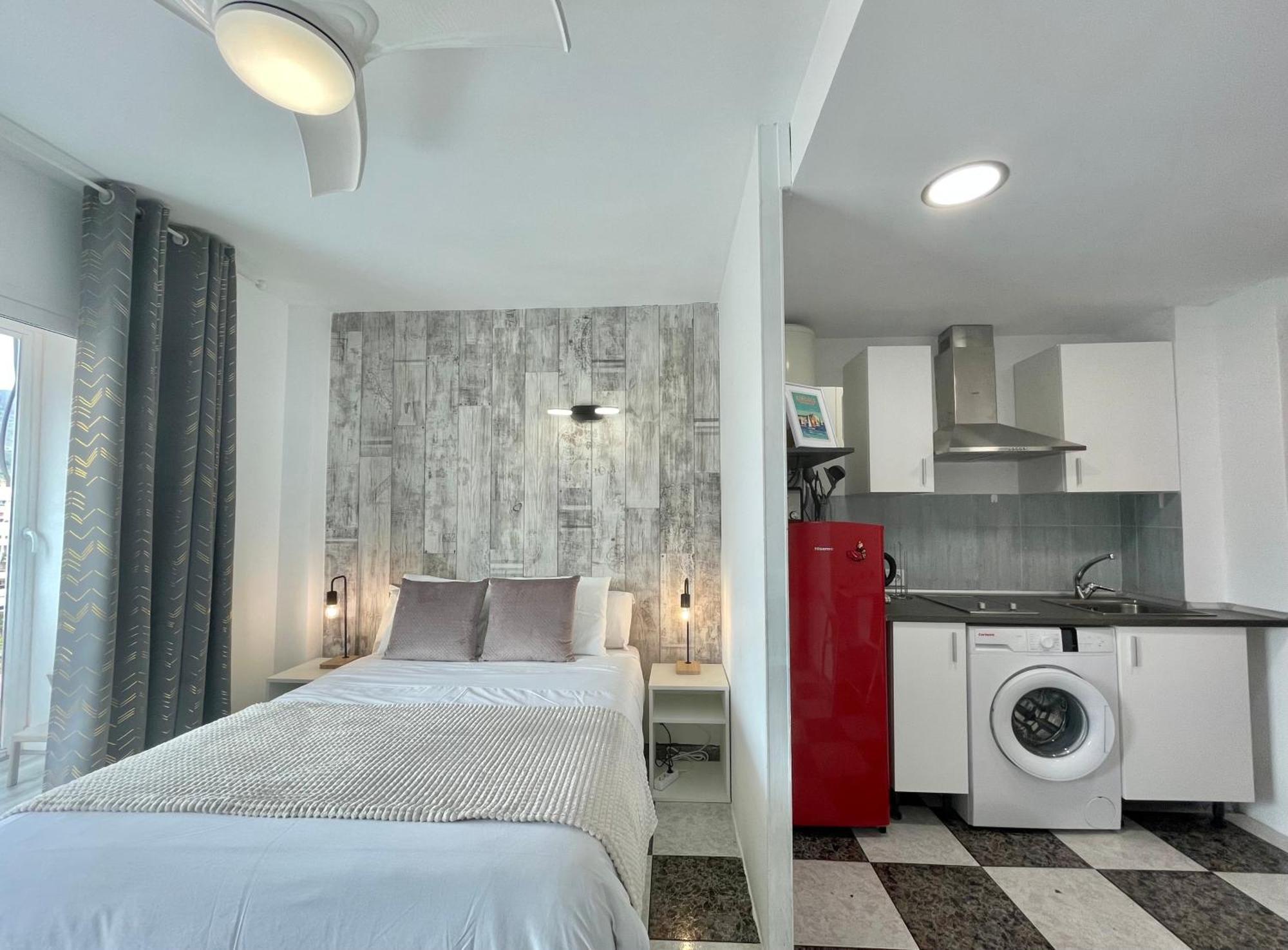 Lafrenchtouch - Coqueto Estudio Terraza Con Vistas Торремолинос Экстерьер фото